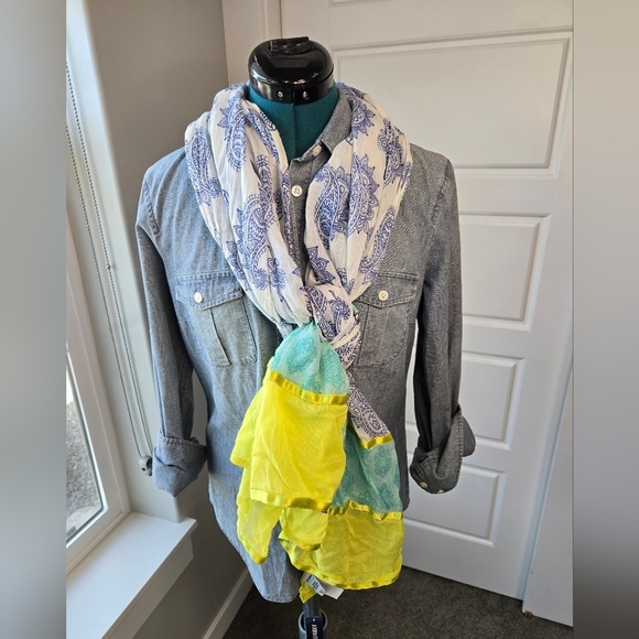 NWT OLD NAVY COTTON LIGHTWEIGHT SCARF WRAP BLUE PAISLEY TEAL YELLOW WOMEN OS - Picture 1 of 12